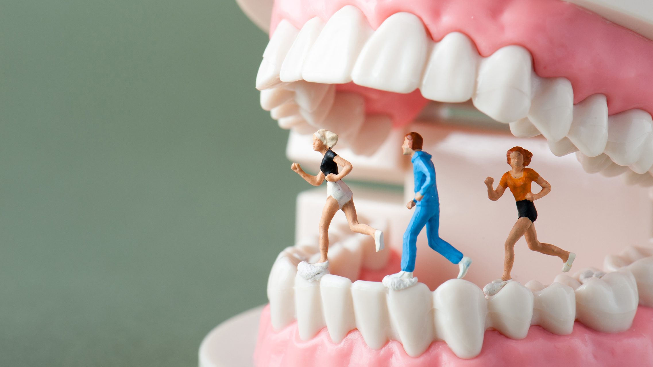 Warum Sport den Zähnen schadet